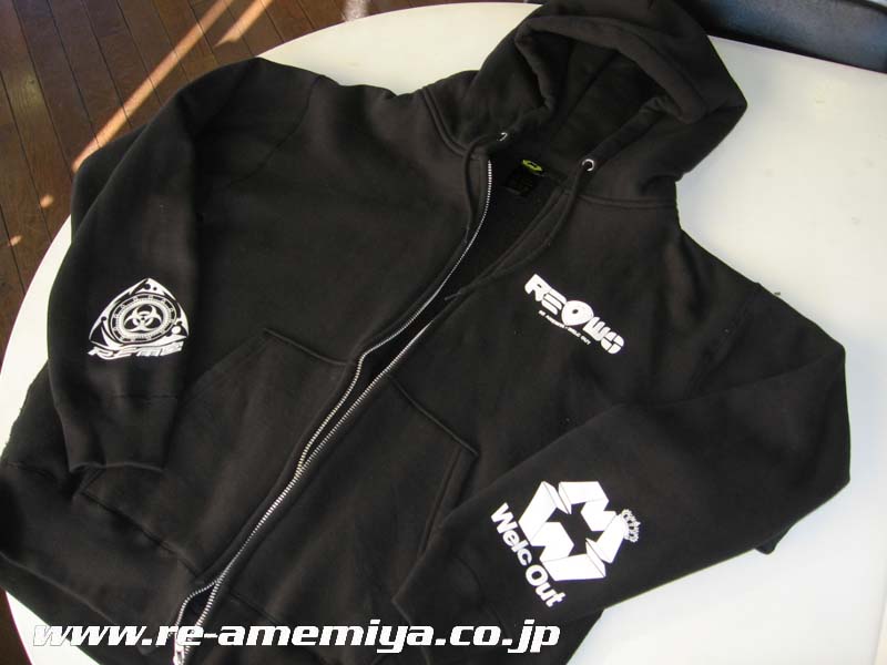 RE雨宮 パーカー(フーディー) 終売レア品 頭文字D - メルカリ